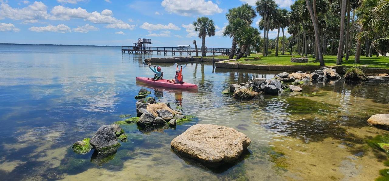 Nasa Waterfront Dolphin Suite Тайтусвилл Экстерьер фото